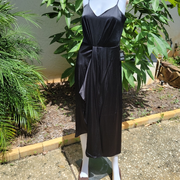 Express satin v-neck midi dress black small - Picture 3 of 10